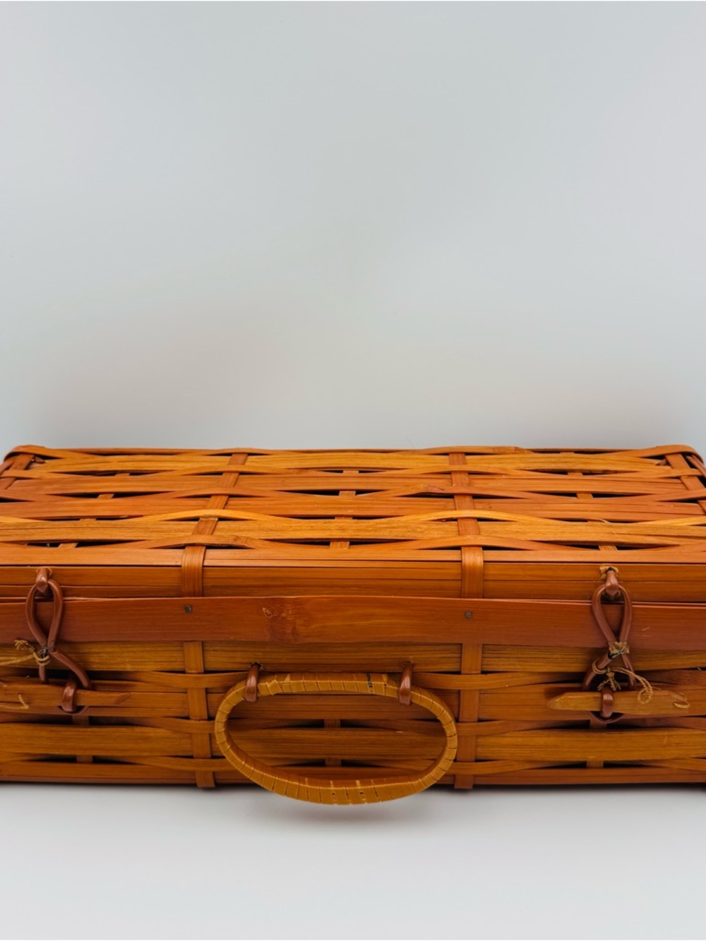 Vtg Hand Woven Split Bamboo Rectangular Basket w/Lid Made In Japan Brass Hinges